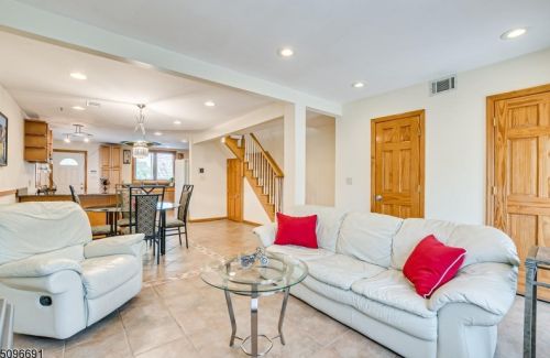 100 Broughton Ave, Bloomfield NJ 07003-4230 exterior