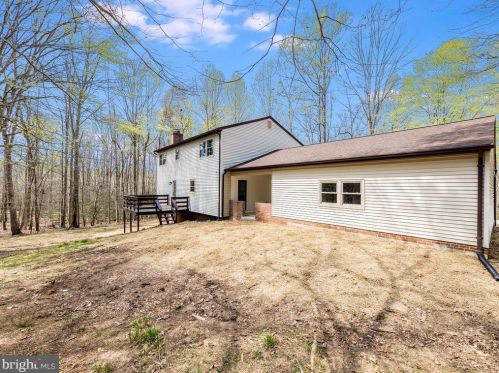 8797 Doug Dr, Nokesville VA  20181-3217 exterior