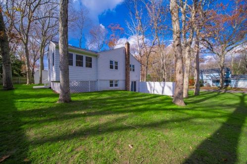 22 Bow Run, South Kingstown RI  02874-2471 exterior