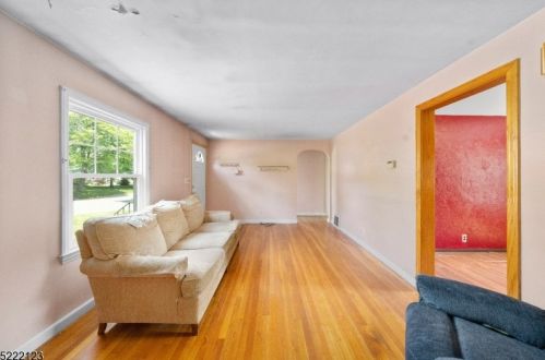 27 New York Ave, Flemington NJ  08822-1437 exterior