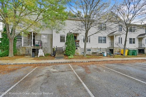 78 Whisper Ct, Lakewood, NJ 08701-1478