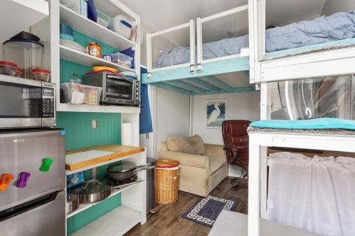 4037 Vista Calaveras St, Oceanside CA  92056-4607 exterior