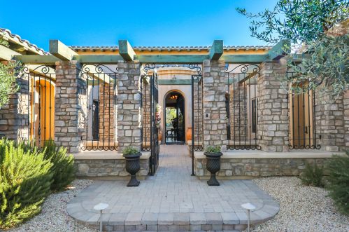 54300 Alysheba Dr, La Quinta, CA 92253-8046