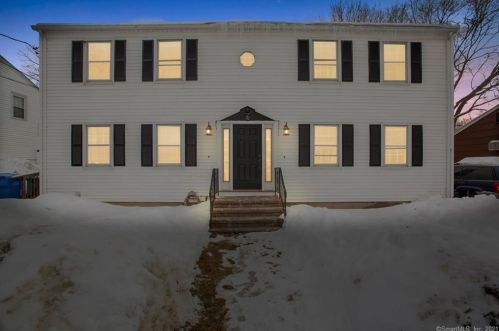 22 Horseshoe Dr, Waterbury, CT 06706-2624