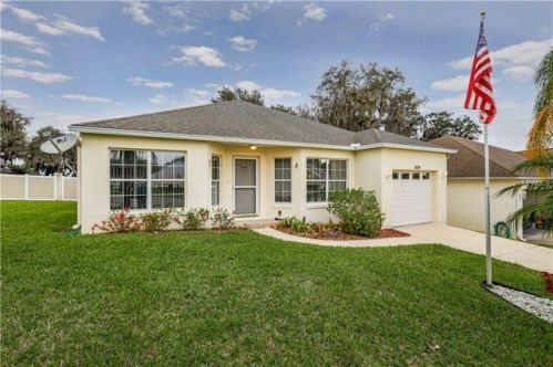 1029 Lake Pearl Pl, Umatilla, FL 32784-7123