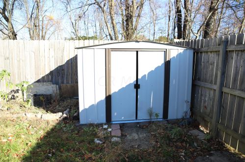 8166 Chapel Stone Rd, Blacklick OH  43004-9229 exterior