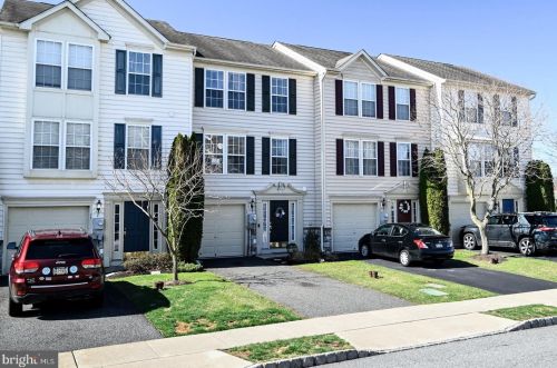 15 Savanna Dr, Pottstown, PA 19465-6602