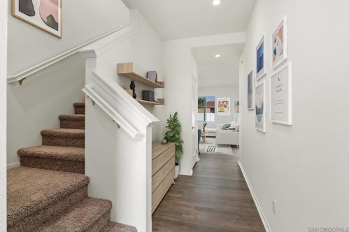 5273 La Paz Dr, San Diego, CA 92114-5210
