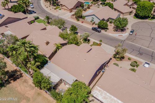 1064 Palomino Crk Dr, Gilbert AZ 85296-3727 exterior