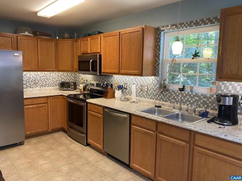 507 Jefferson Dr, Bybee VA  22963-2904 exterior