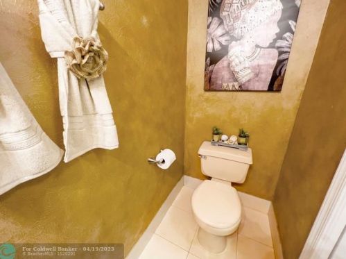 2937 179 Ave, Hollywood FL 33029-1602 exterior