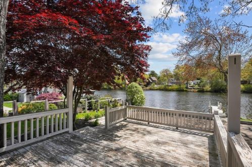 26 Pine Tree Rd, Coventry RI 02816-7001 exterior