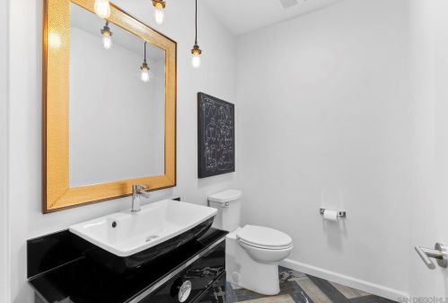 4825 Biona Dr, San Diego CA 92116-2332 exterior