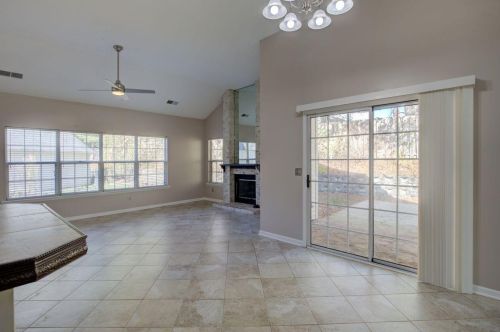 1052 Hampshire Pl, Florence KY  41042-9351 exterior