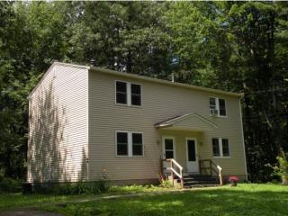 330 Red Oak Dr, Colchester, VT 05446-6982