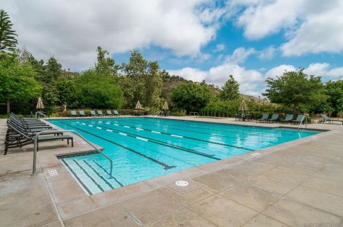 6962 Feldspar Pl, Carlsbad CA  92009-5212 exterior