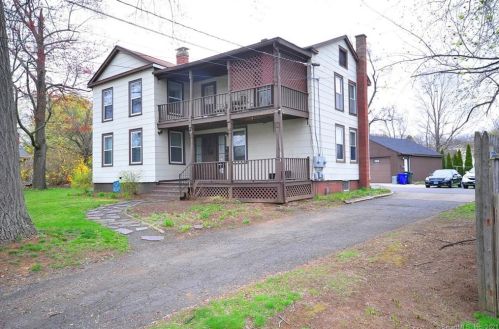 45 Main St, Windsor Locks, CT 06096-1418