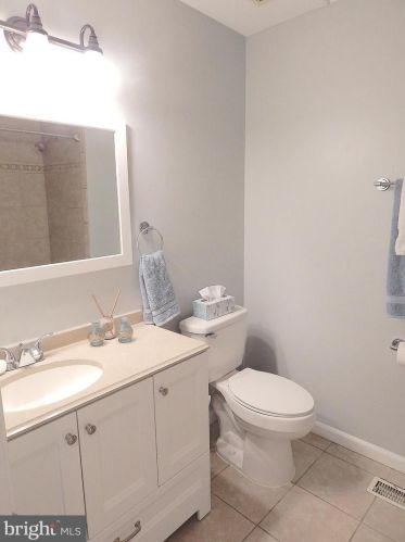 10505 Meadowview Dr, Fredericksburg VA  22408-2662 exterior