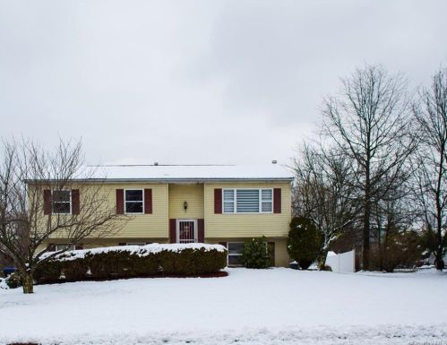 135 Heather Cir, Newburgh, NY 12550-5730