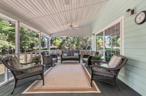 2813 Bottle Brush Ct, Mount Pleasant SC  29466-9202 exterior