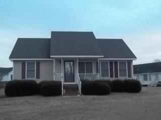 1127 Holly Pointe Dr, Eagle Rock, NC 27591-6519