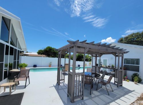 342 Euclid Ave, Daytona Beach FL  32118-3413 exterior