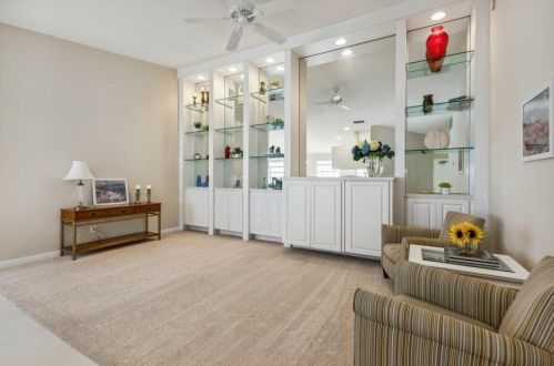 7718 Pine Island Way, West Palm Beach FL  33411-5802 exterior