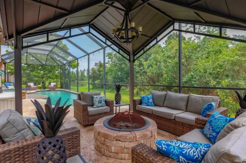 19401 Sweet Grass Way, Lutz FL  33558-5016 exterior