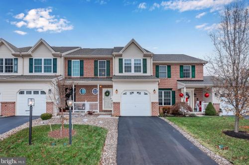 64 Nottingham Dr, Navy Sup Dpt, PA 17050-2644