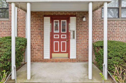 155-05 86th St, Jamaica, NY 11414-1201