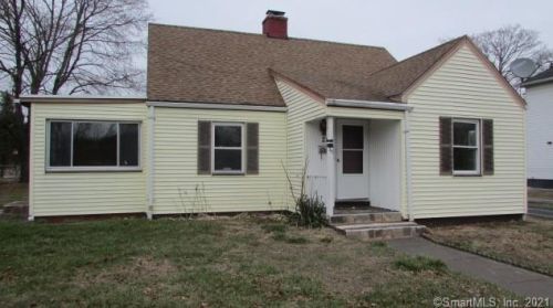 25 Russell Rd, Norwich, CT 06360-2526