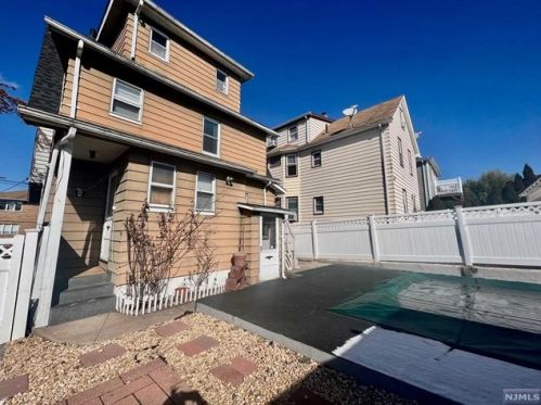 116 Hartmann Ave, Outwater NJ  07026-2259 exterior