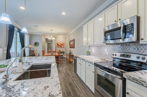 9030 Nicolet Ave, Glendale, AZ 85305-1618