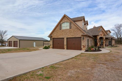 2524 Pecan Springs Rd, Cleburne, TX 76031-8824
