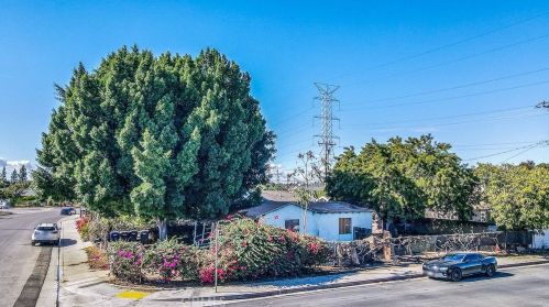 8847 Isora St, Pico Rivera, CA 90660-1637