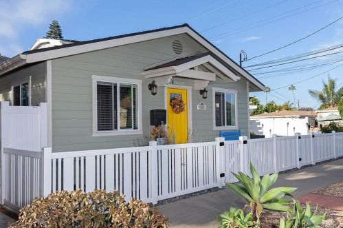 2144 Froude St, San Diego, CA 92107-2350