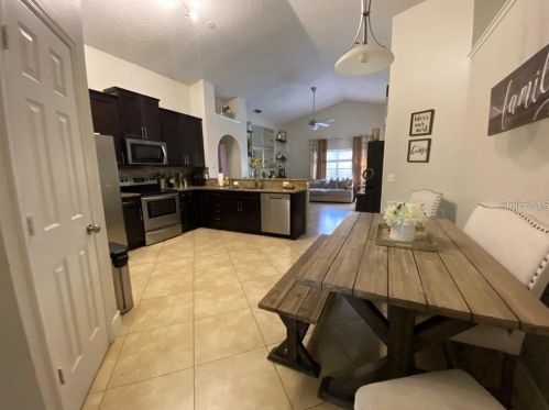 2476 Shelby Cir, Kissimmee FL  34743-4447 exterior