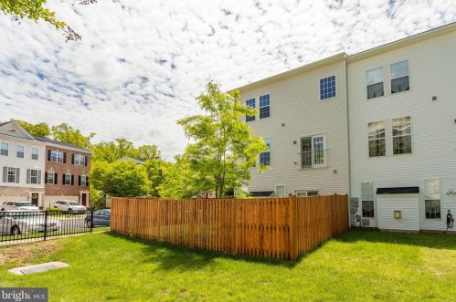 16002 Pitner St, Haymarket VA  20169-4956 exterior