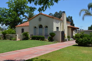 1635 Irwin St, Hanford, CA 93230-2936