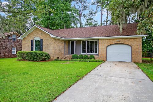 138 Ponderosa Dr, Ladson, SC 29456-3165