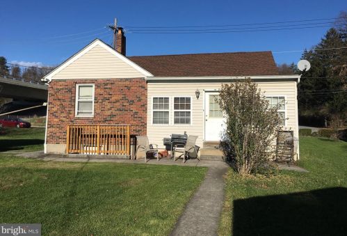 7 2nd St, Highspire PA  17034-1001 exterior