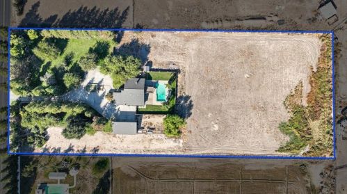 1812 Golf Rd, Turlock CA  95380-9746 exterior