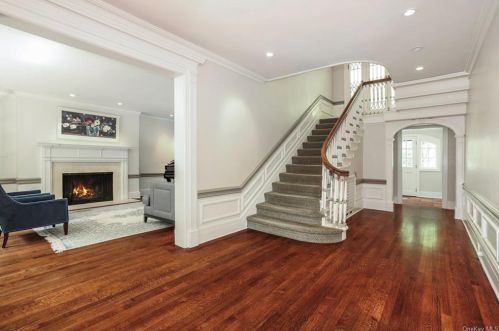 15 Brayton Rd, Scarsdale, NY 10583-1419