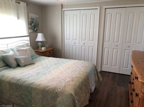 46 Le Mans Dr, Naples FL 34112-9127 exterior