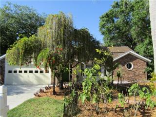 3617 Shady Brook Ln, Sarasota, FL 34243-4840