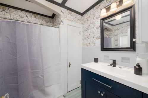 748 Beechwood Ave, Cincinnati OH  45232-1716 exterior