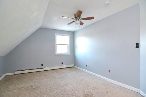 12 Olesen Rd, Derry NH 03038-4846 exterior