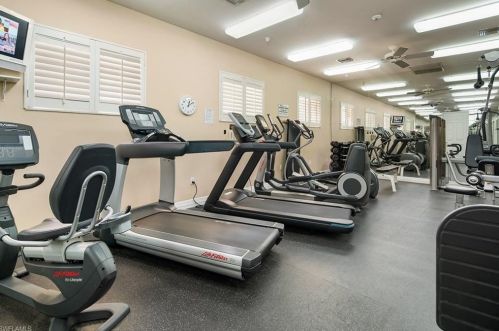 401 Bayfront Pl, Naples FL  34102-6455 exterior