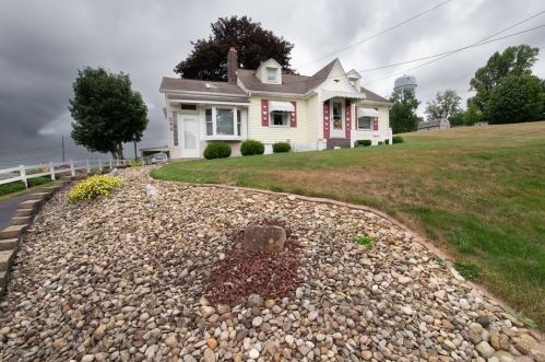 244 Main St, Evans City, PA