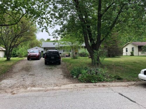 2005 Danbury Dr, Indianapolis, IN 46231-1242